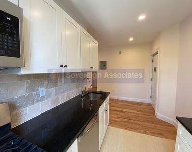 686 West 204th Street - Photo Thumbnail 3