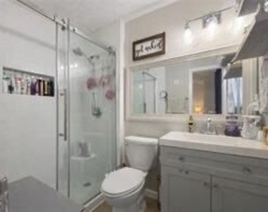 1401 Wedgewood Court - Photo Thumbnail 12