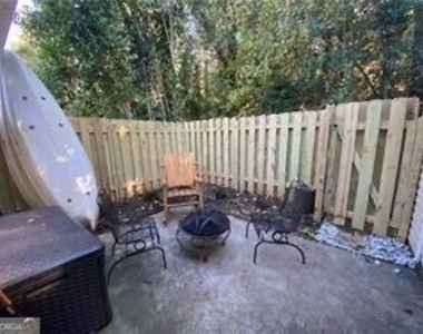 1401 Wedgewood Court - Photo Thumbnail 17