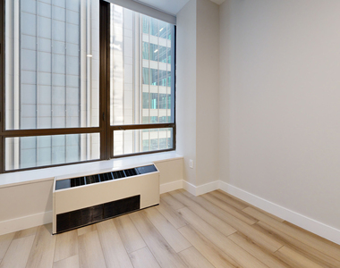 95 Wall Street - Photo Thumbnail 3