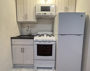 328 West 83rd Street - Photo Thumbnail 3