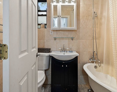 76-9 Ditmars Boulevard - Photo Thumbnail 1