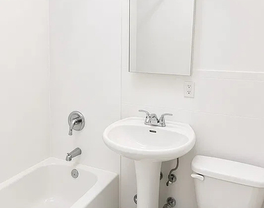 344 East 55th Street - Photo Thumbnail 4
