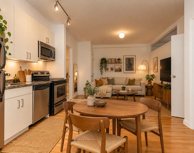 324 Melrose Street - Photo Thumbnail 9