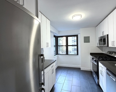 East 89th Street - Photo Thumbnail 1