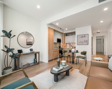 180 Pearl Street - Photo Thumbnail 1
