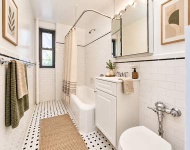 Copy of 124 East 24th Street - Photo Thumbnail 2