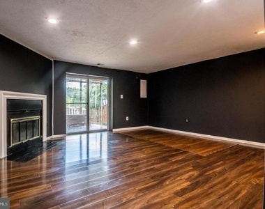 8308 Shady Grove Circle - Photo Thumbnail 8