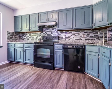 8308 Shady Grove Circle - Photo Thumbnail 21