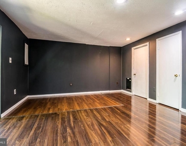8308 Shady Grove Circle - Photo Thumbnail 11
