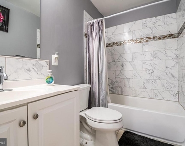 8308 Shady Grove Circle - Photo Thumbnail 7