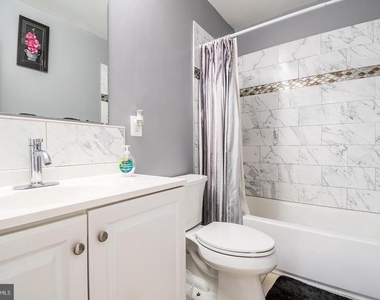 8308 Shady Grove Circle - Photo Thumbnail 6