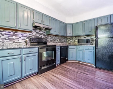 8308 Shady Grove Circle - Photo Thumbnail 22