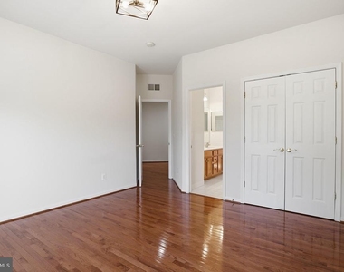 5658 Lierman Circle - Photo Thumbnail 24