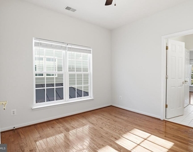 5658 Lierman Circle - Photo Thumbnail 27