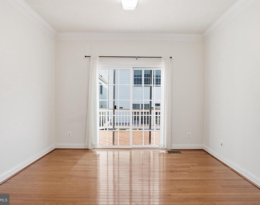 5658 Lierman Circle - Photo Thumbnail 7