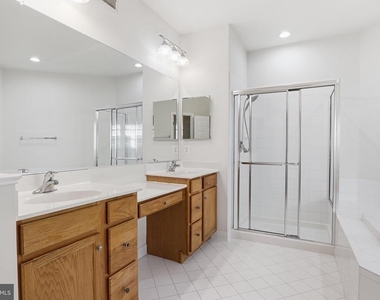5658 Lierman Circle - Photo Thumbnail 21