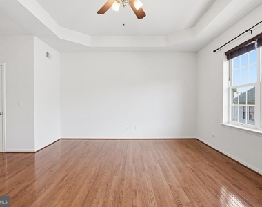 5658 Lierman Circle - Photo Thumbnail 18
