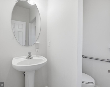 5658 Lierman Circle - Photo Thumbnail 13