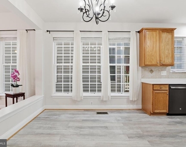 5658 Lierman Circle - Photo Thumbnail 10