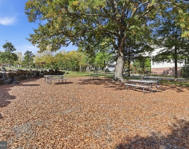 5658 Lierman Circle - Photo Thumbnail 45