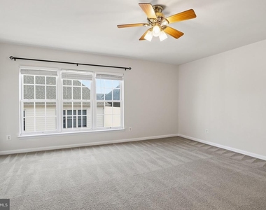 5658 Lierman Circle - Photo Thumbnail 15