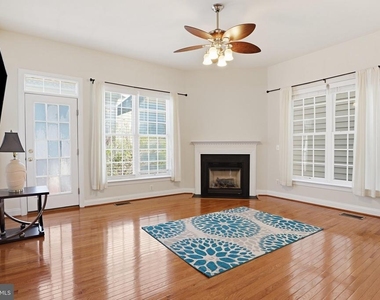 5658 Lierman Circle - Photo Thumbnail 12