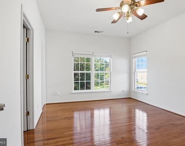 5658 Lierman Circle - Photo Thumbnail 29