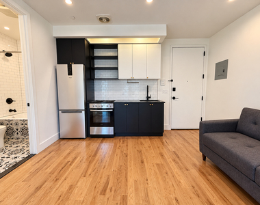 1265 Herkimer Street - Photo Thumbnail 5