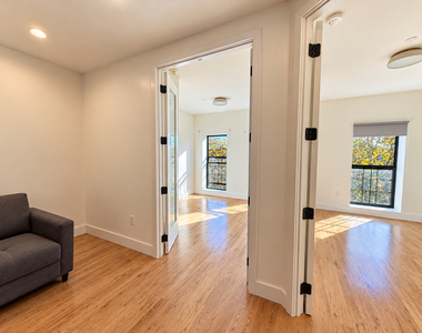 1265 Herkimer Street - Photo Thumbnail 7