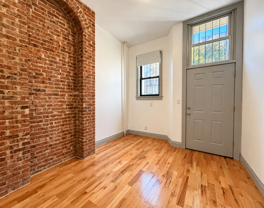 292 Harman Street - Photo Thumbnail 1