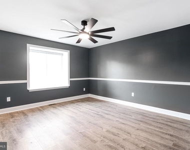 352 Hawthorne Street - Photo Thumbnail 16