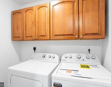 352 Hawthorne Street - Photo Thumbnail 23