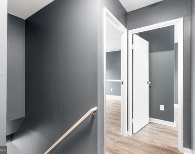 352 Hawthorne Street - Photo Thumbnail 26