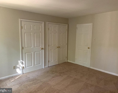 10105 Prince Place - Photo Thumbnail 3