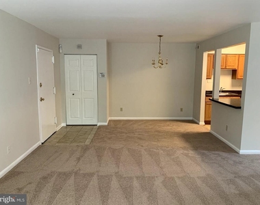10105 Prince Place - Photo Thumbnail 1