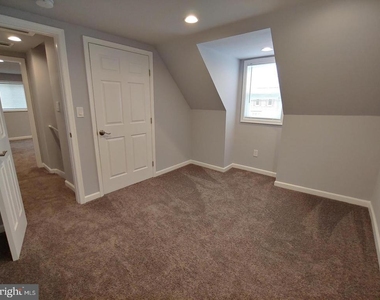 411 Compton Avenue - Photo Thumbnail 15