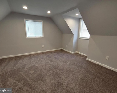 411 Compton Avenue - Photo Thumbnail 11