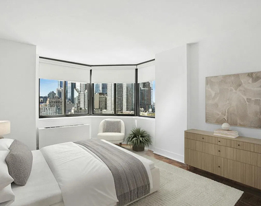 West 42nd Street - Photo Thumbnail 1