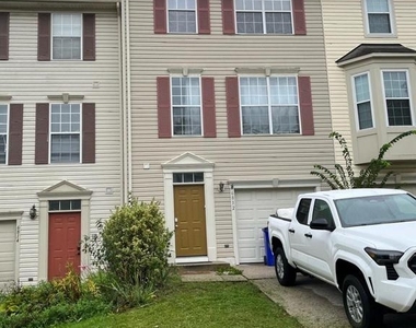 6812 Sanctuary Court - Photo Thumbnail 2