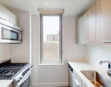 808 Columbus Ave - Photo Thumbnail 1