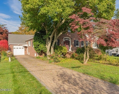 47 Brinckerhoff Avenue - Photo Thumbnail 35