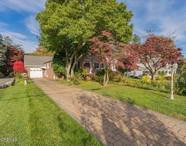 47 Brinckerhoff Avenue - Photo Thumbnail 34