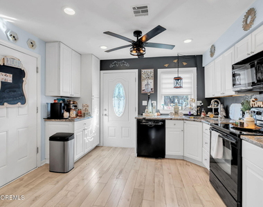 711d Dorchester Drive - Photo Thumbnail 15