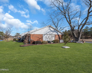 711d Dorchester Drive - Photo Thumbnail 5