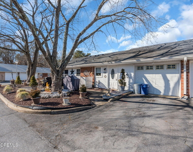 711d Dorchester Drive - Photo Thumbnail 7
