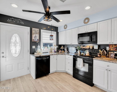 711d Dorchester Drive - Photo Thumbnail 11