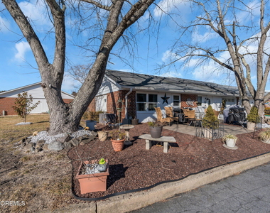 711d Dorchester Drive - Photo Thumbnail 61