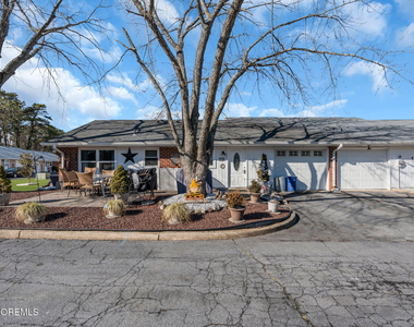 711d Dorchester Drive - Photo Thumbnail 8