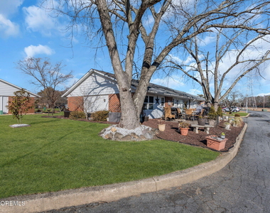711d Dorchester Drive - Photo Thumbnail 10